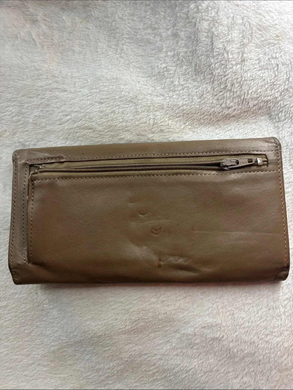 N/A sleek brown